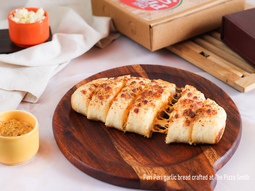 Best Peri Peri Garlic Bread in Ghaziabad